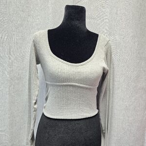 PrettyLittleThing Women's Gray Long Sleeve Ribbed Crop Top Size 4 (Small)